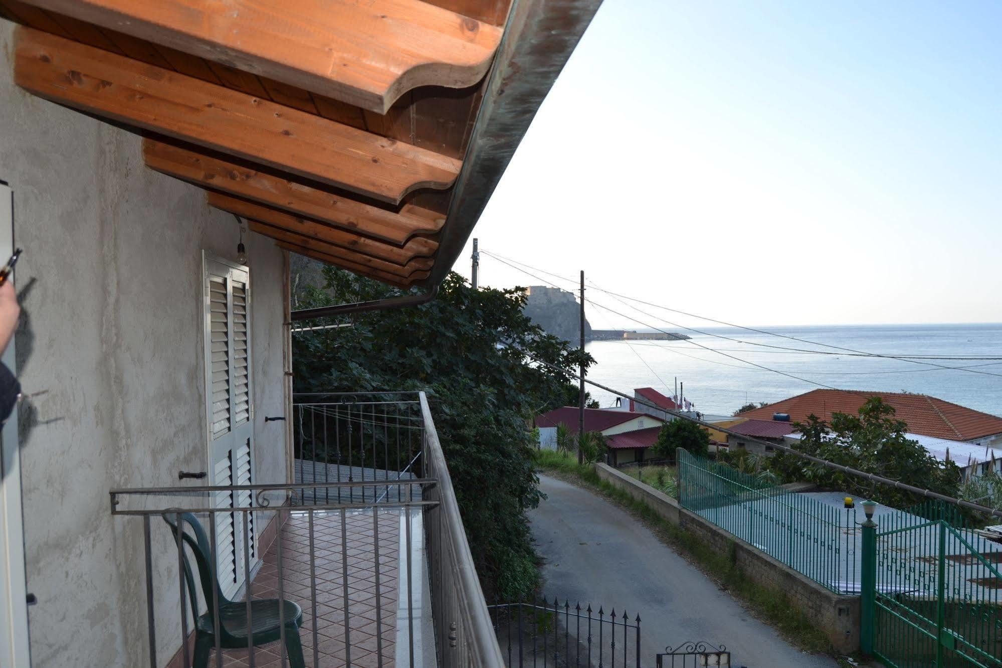 שילה B&B Villa Chianalea מראה חיצוני תמונה